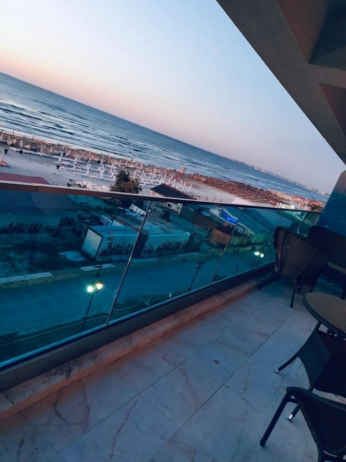 Wave 2 Mamaia Prima Linie Vedere La Mare 120Mp Năvodari Extérieur photo